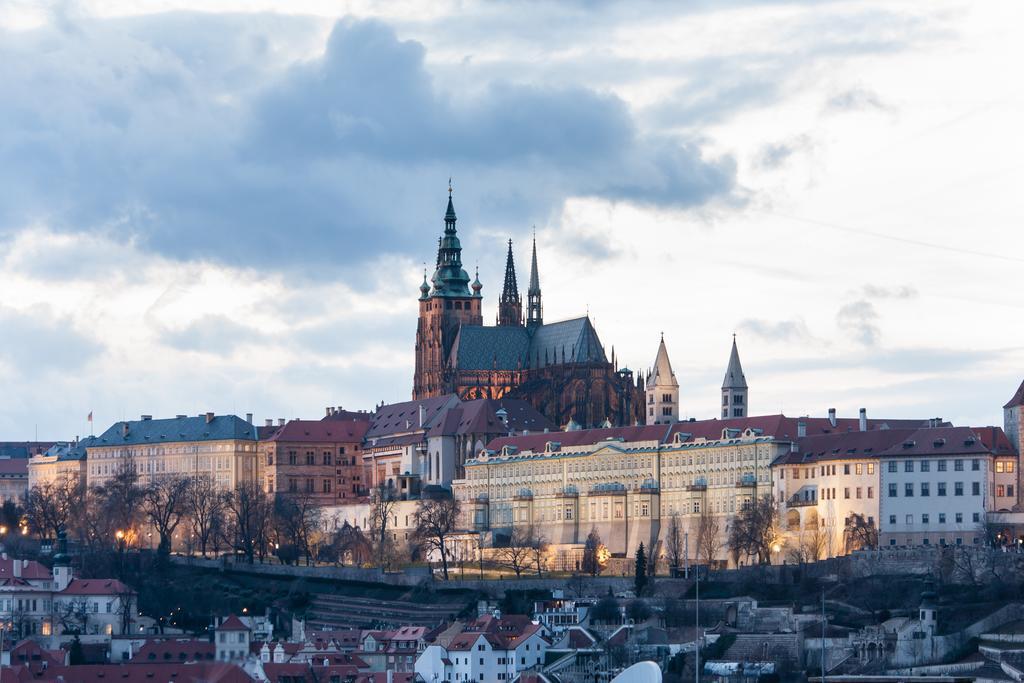 Glamour Premium Praag